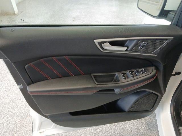 Certified 2024 Ford Edge ST-Line w/ Class II Trailer Tow Package image 12