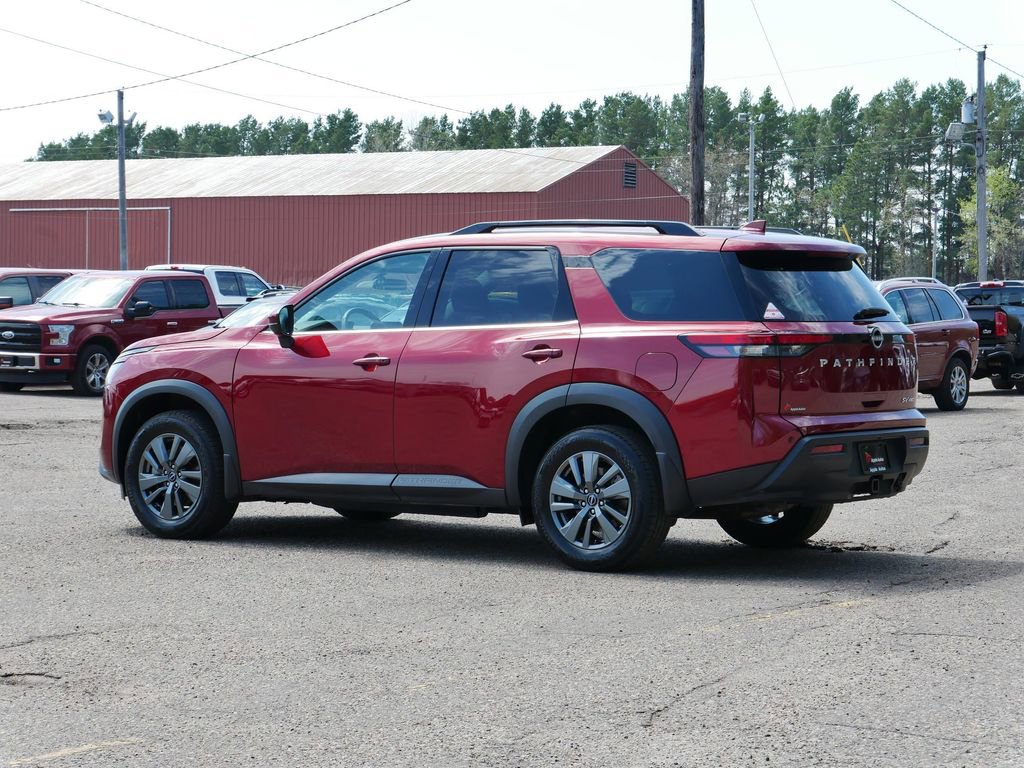 Used 2024 Nissan Pathfinder SV w/ SV Premium Package image 4