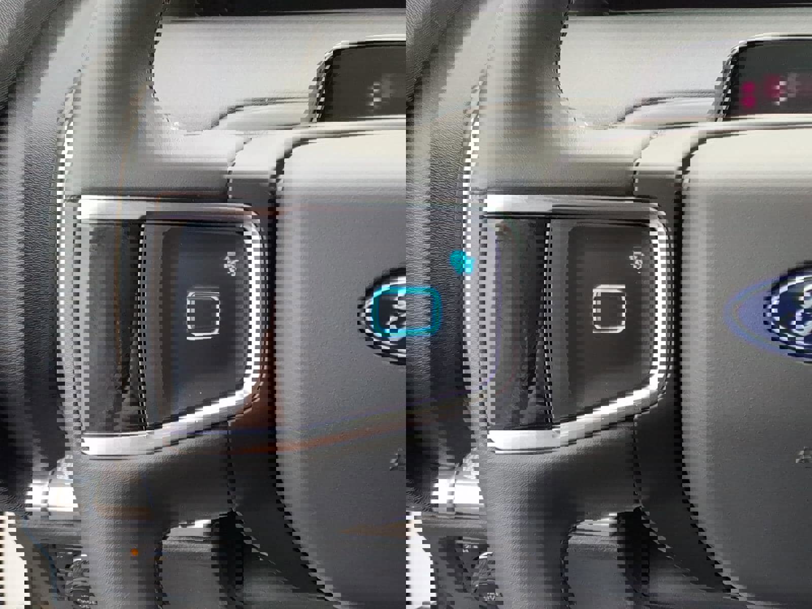 Certified 2025 Ford Expedition Max Active image 24