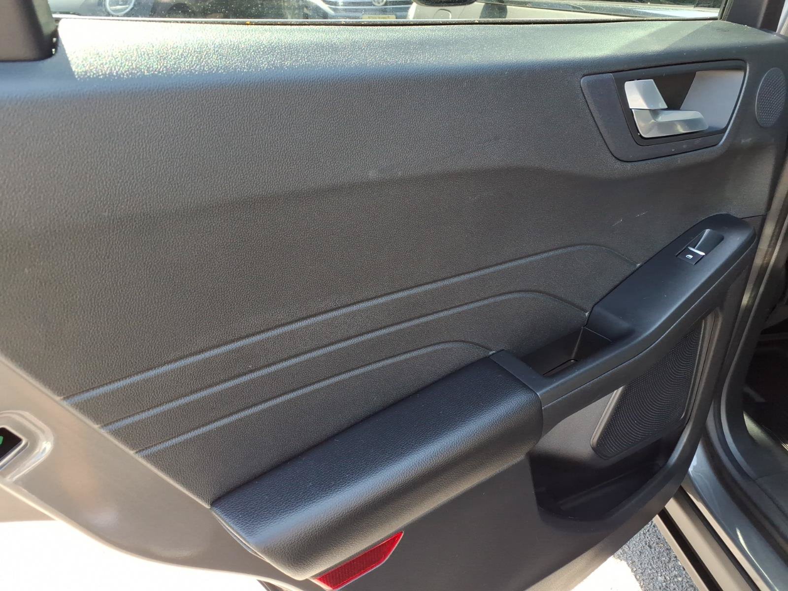 Certified 2022 Ford Escape Titanium w/ Titanium Premium Package FWD image 24