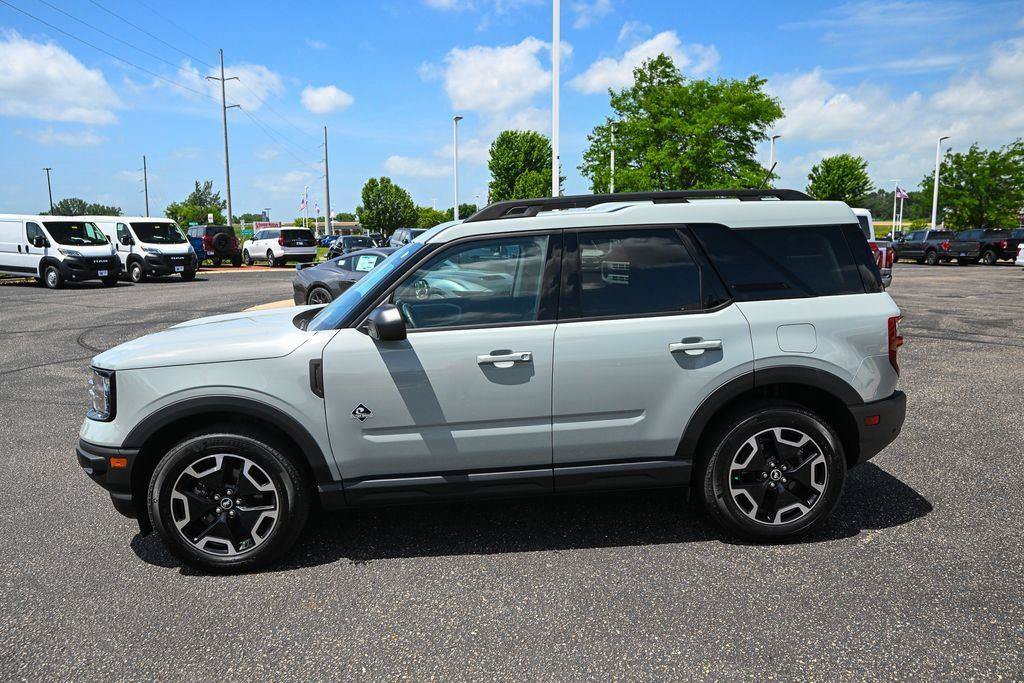 Certified 2023 Ford Bronco Sport Outer Banks AWD/4WD image 8