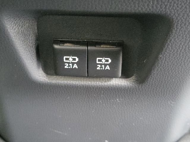 Used 2019 Toyota RAV4 XLE w/ Carpet Mat Package FWD image 26