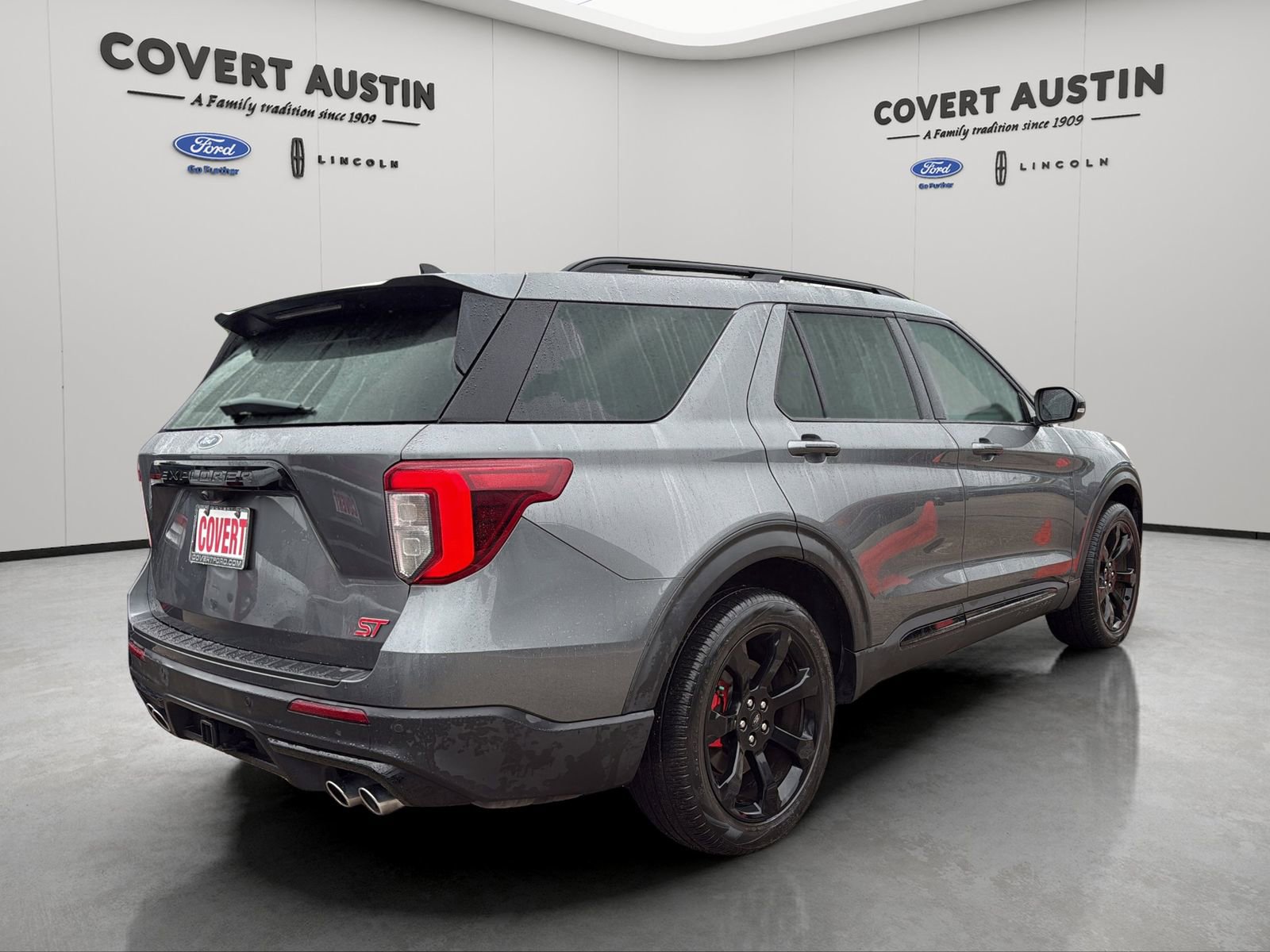Certified 2023 Ford Explorer ST w/ Equipment Group 401A AWD/4WD image 5