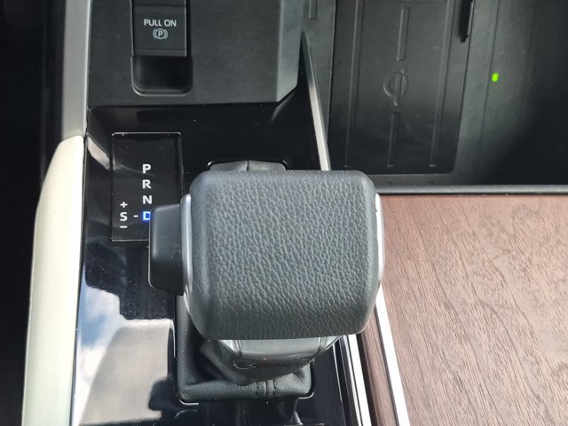 Used 2024 Toyota Sequoia Capstone AWD/4WD image 27