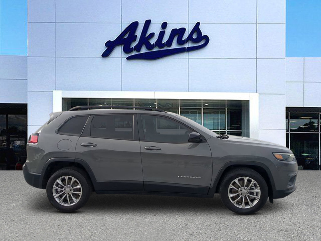 Used 2022 Jeep Cherokee Latitude Lux w/ Sun & Sound Group
