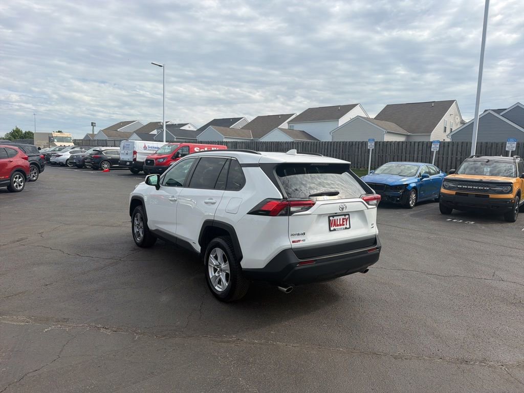 Used 2023 Toyota RAV4 XLE AWD/4WD image 6