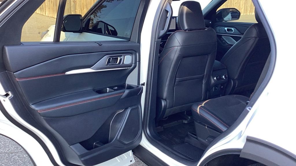 Certified 2025 Ford Explorer ST image 14