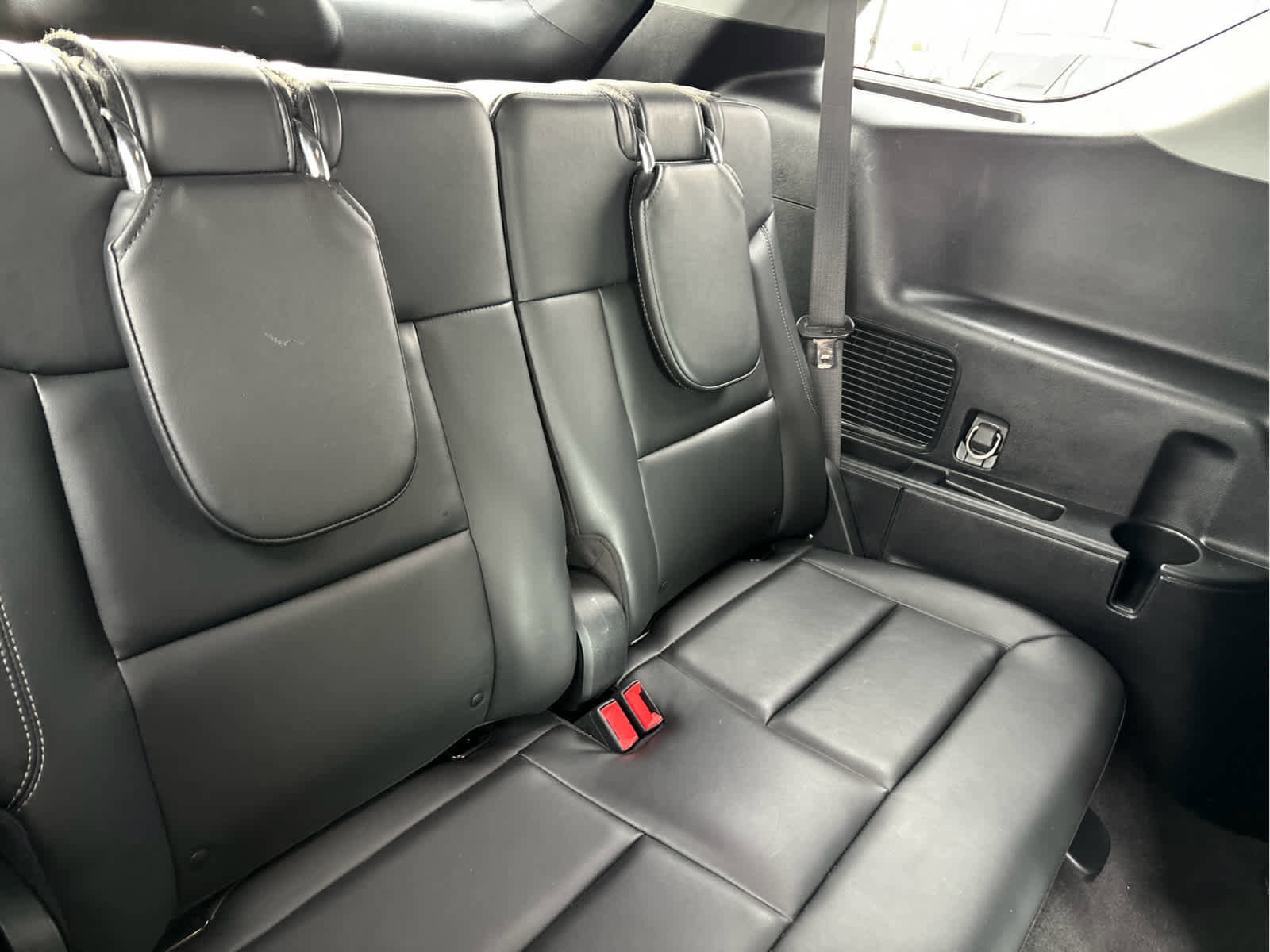 Certified 2022 Ford Explorer XLT w/ Equipment Group 202A image 34