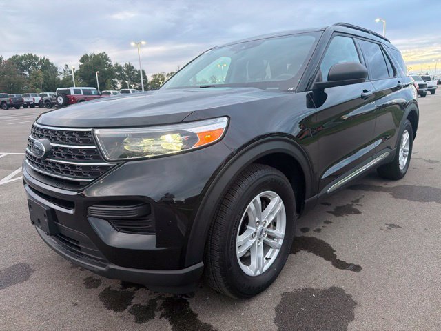Certified 2023 Ford Explorer XLT AWD/4WD image 2