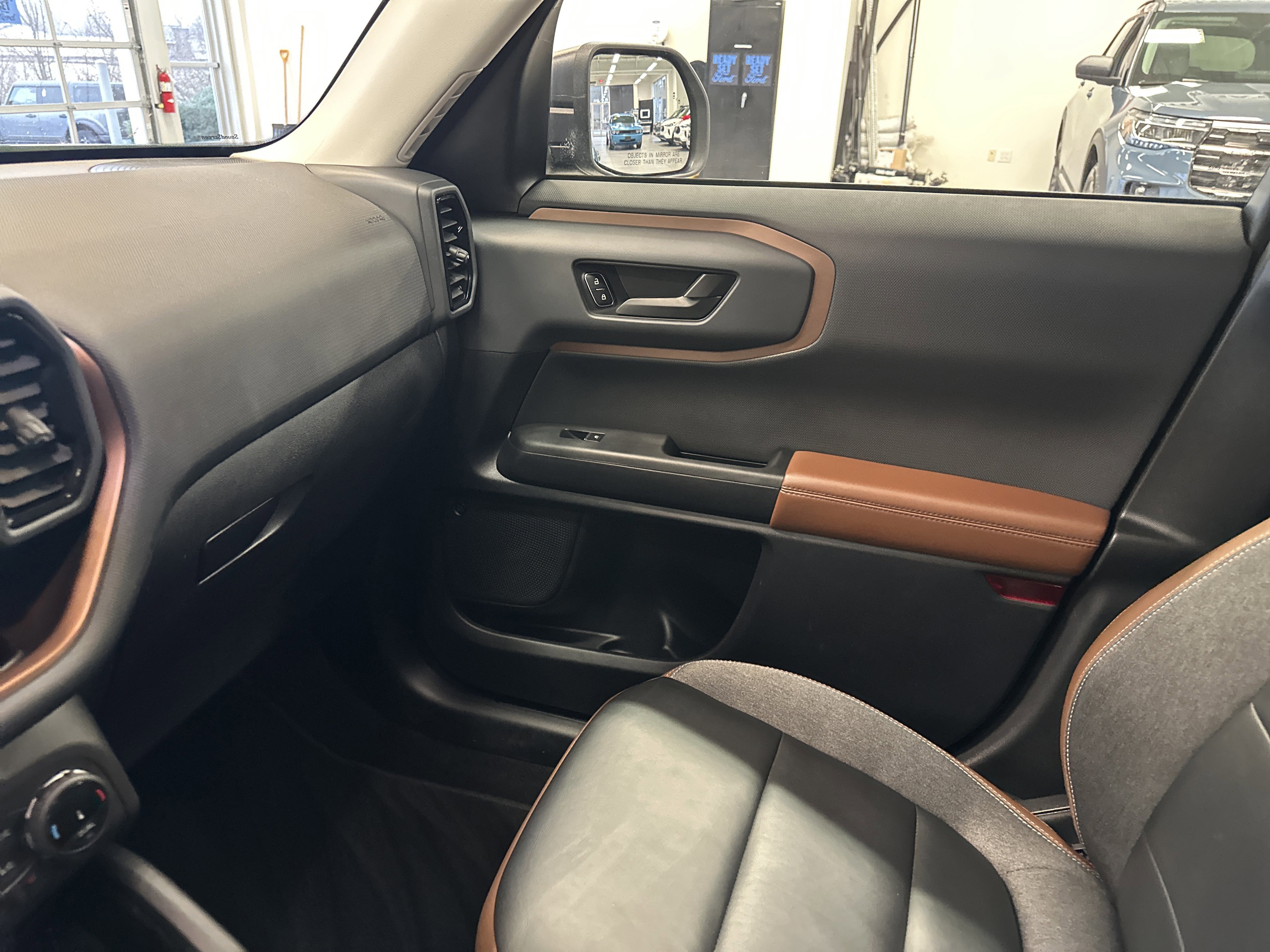 Certified 2023 Ford Bronco Sport Outer Banks w/ Tech Package image 25