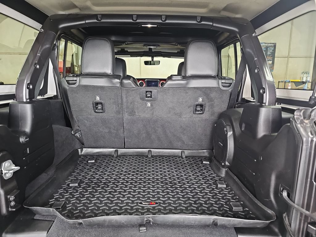 Used 2018 Jeep Wrangler Unlimited Rubicon AWD/4WD image 12