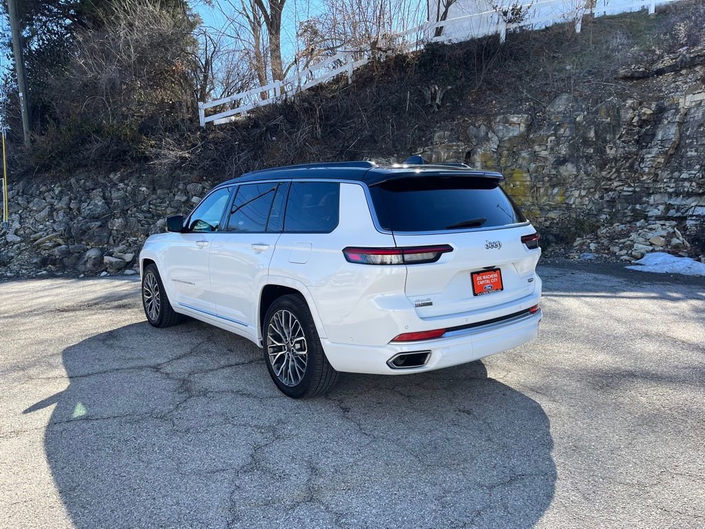 Used 2025 Jeep Grand Cherokee L Summit image 3