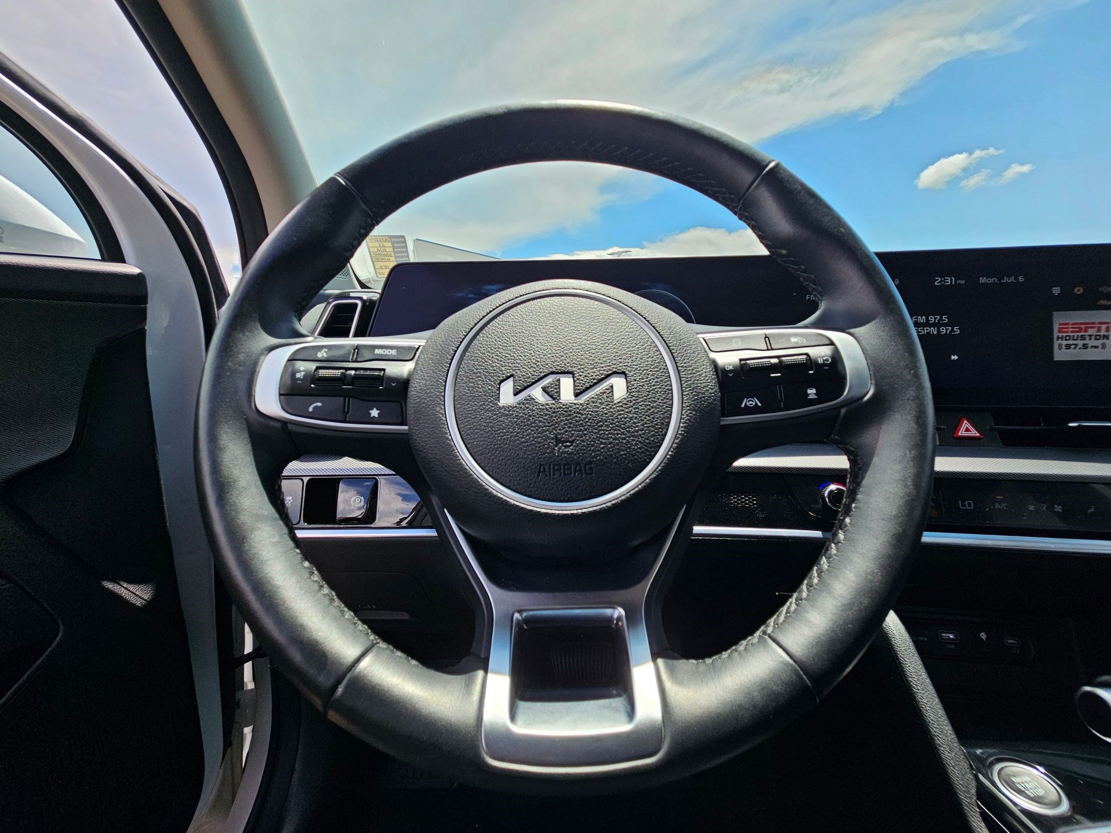 Used 2025 Kia Sportage SX FWD image 18
