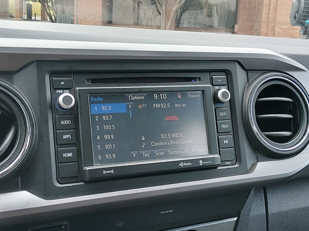 Used 2019 Toyota Tacoma SR5 AWD/4WD image 19