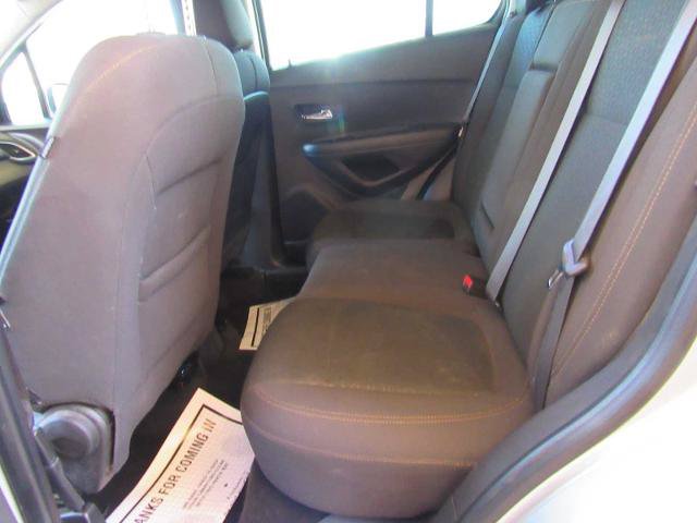 Used 2019 Chevrolet Trax LS FWD image 30