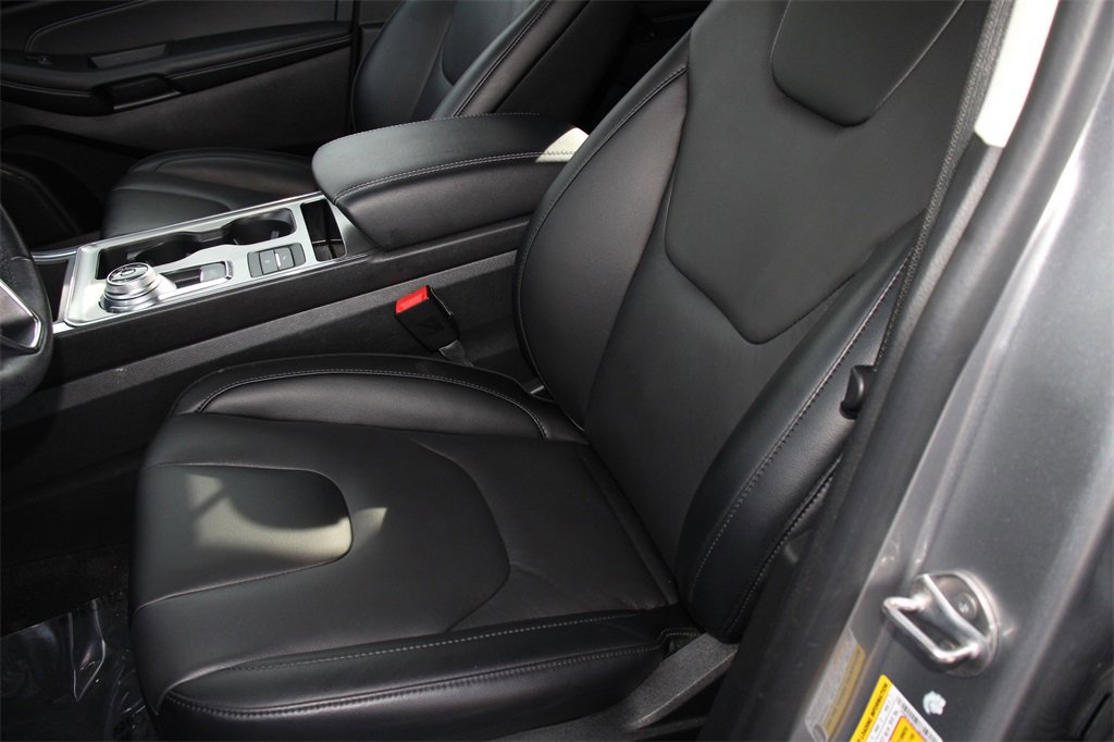 Certified 2022 Ford Edge Titanium image 23