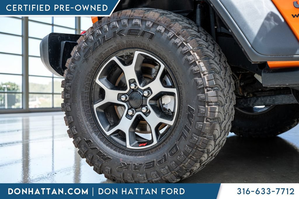 Used 2025 Jeep Wrangler Unlimited Rubicon w/ Convenience Group AWD/4WD image 37