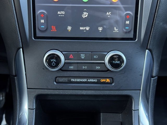 Certified 2022 Ford Edge Titanium w/ Class II Trailer Tow Package image 18