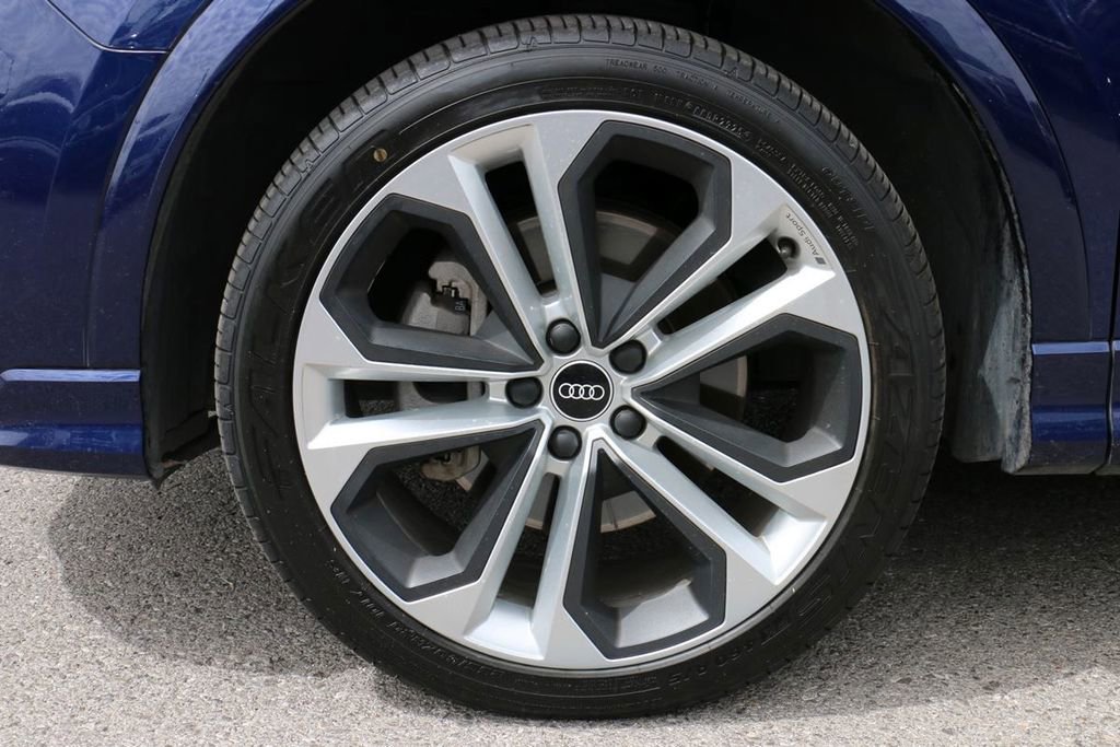 Used 2021 Audi Q3 2.0T Premium w/ Convenience Package AWD/4WD image 10