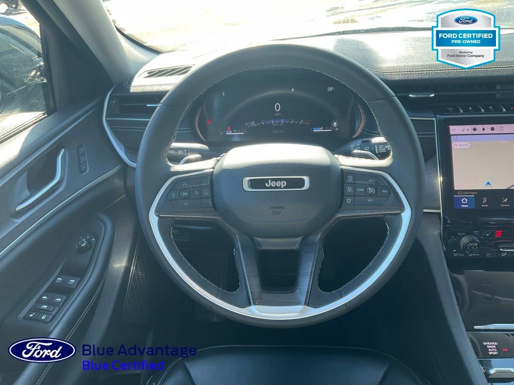 Used 2023 Jeep Grand Cherokee Limited AWD/4WD image 7