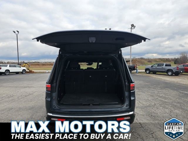 Used 2024 Jeep Wagoneer Series II w/ Flexible Seating Group image 11