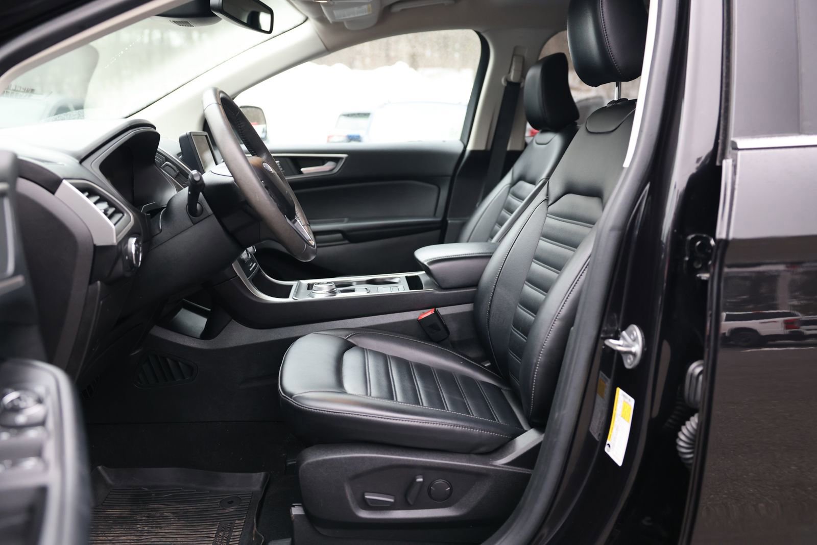 Certified 2022 Ford Edge SEL w/ Convenience Package image 16