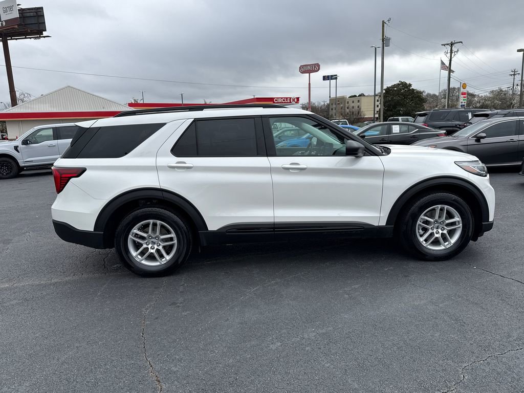 Certified 2026 Ford Explorer Active RWD image 8