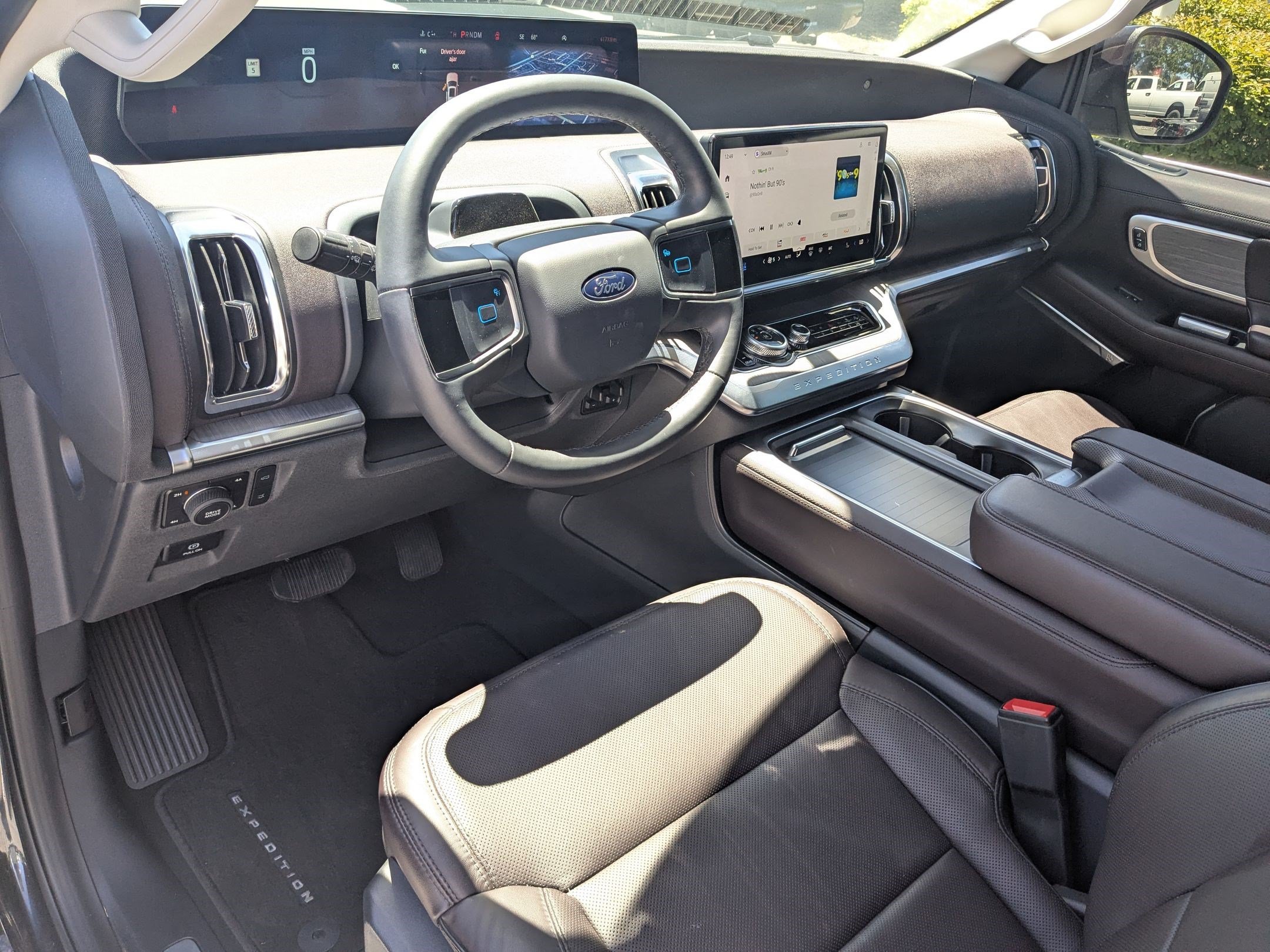 Certified 2026 Ford Expedition Max Platinum w/ Platinum Ultimate Package AWD/4WD image 18