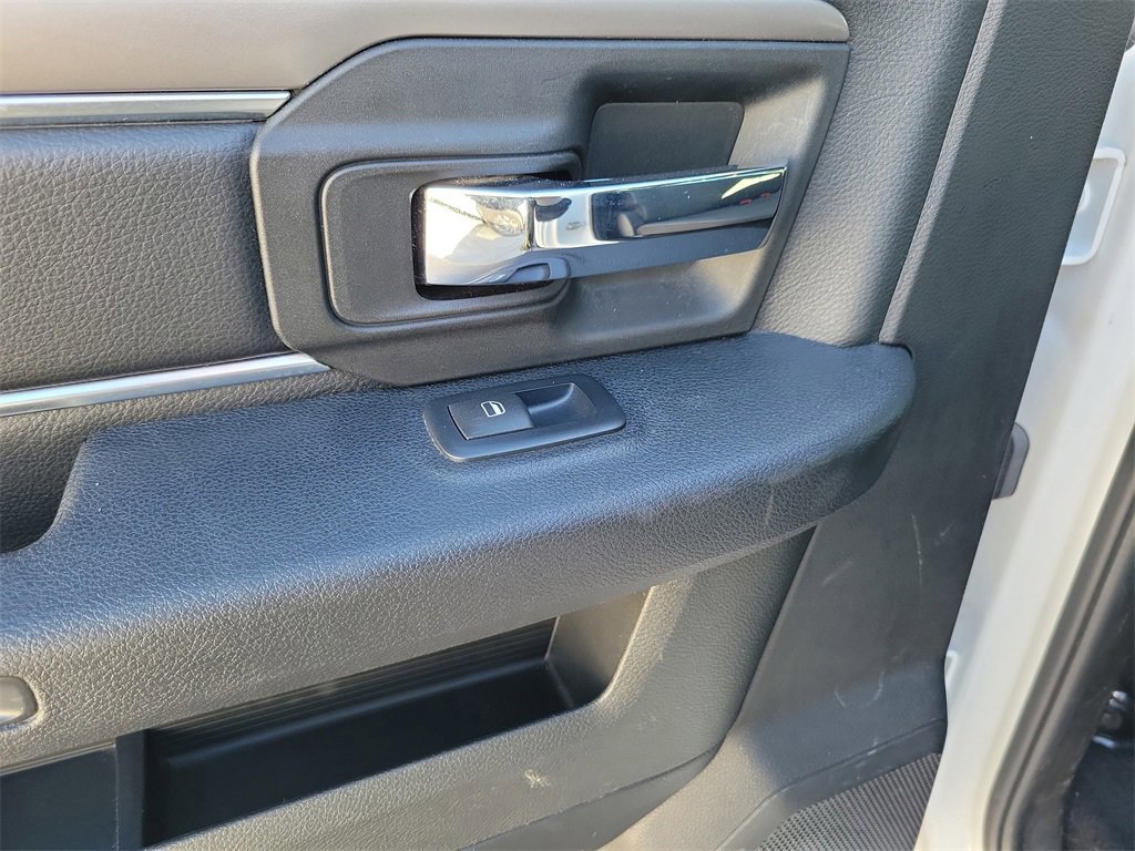 Used 2024 RAM 1500 Classic Warlock image 9