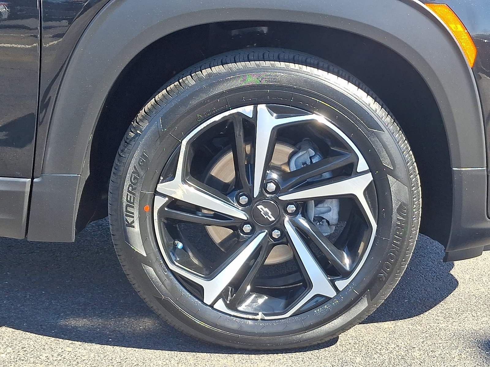 Used 2023 Chevrolet TrailBlazer RS w/ Convenience Package FWD image 9