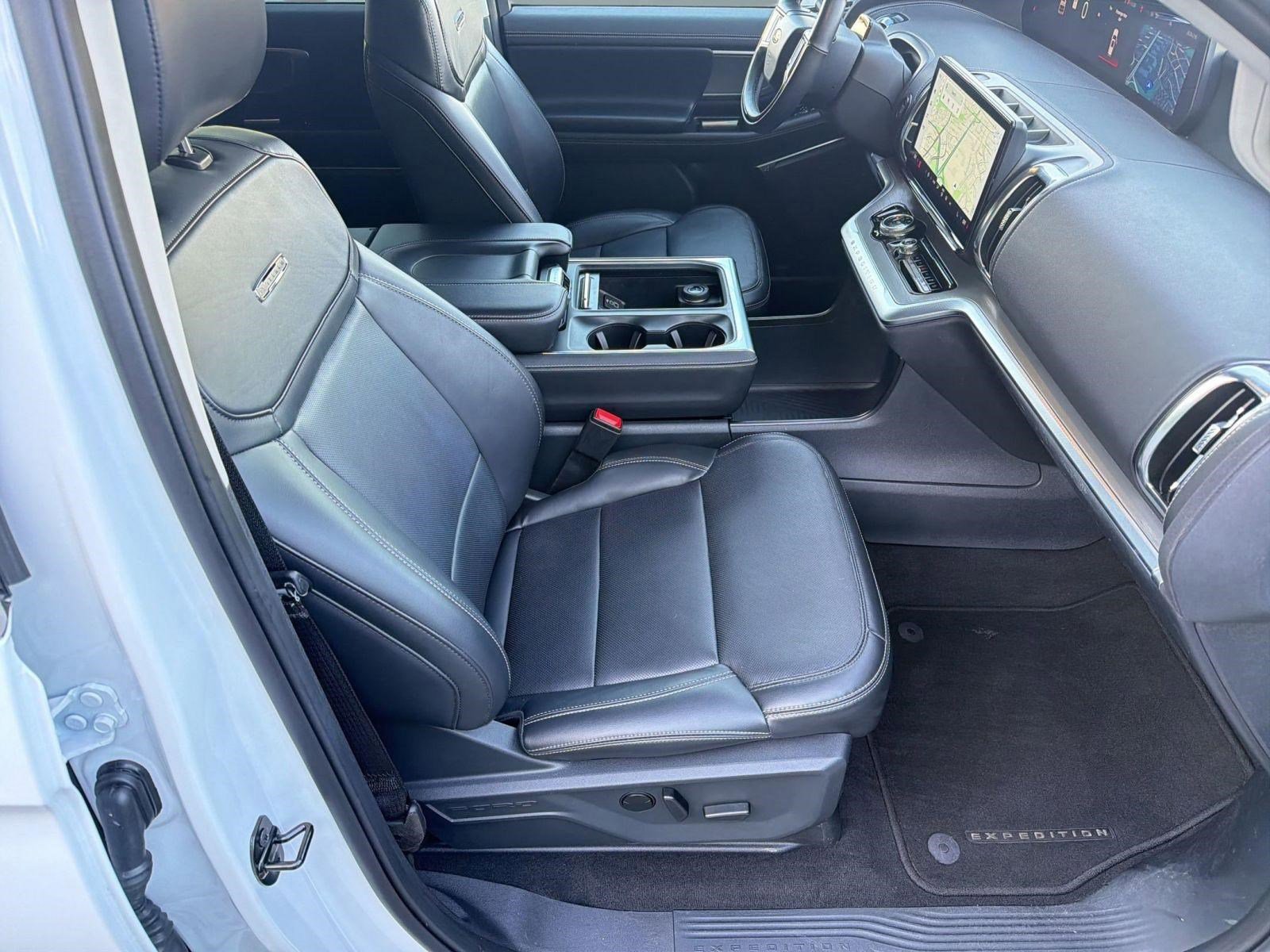 Certified 2025 Ford Expedition Platinum AWD/4WD image 29