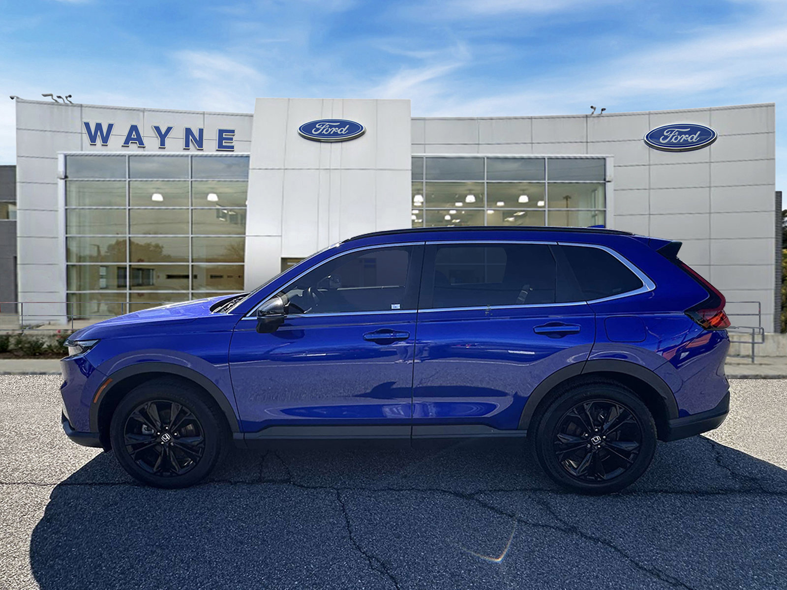 Used 2024 Honda CR-V Sport Touring image 2