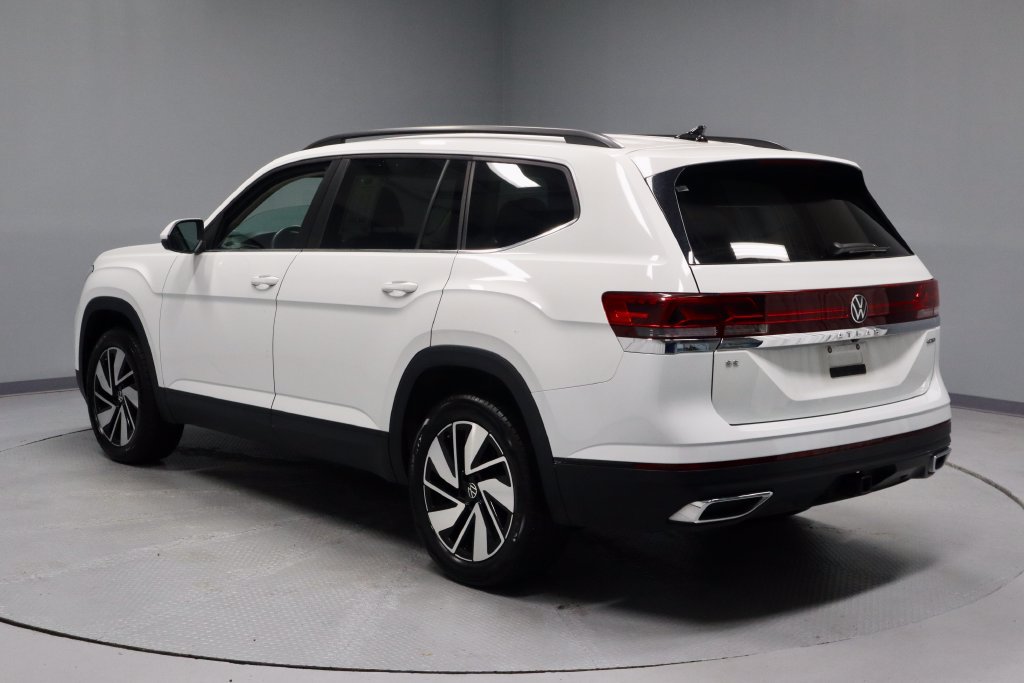 Used 2025 Volkswagen Atlas SE AWD/4WD image 10