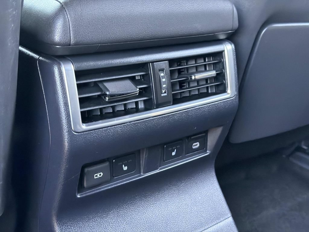 Used 2024 Lexus GX 550 AWD/4WD image 18