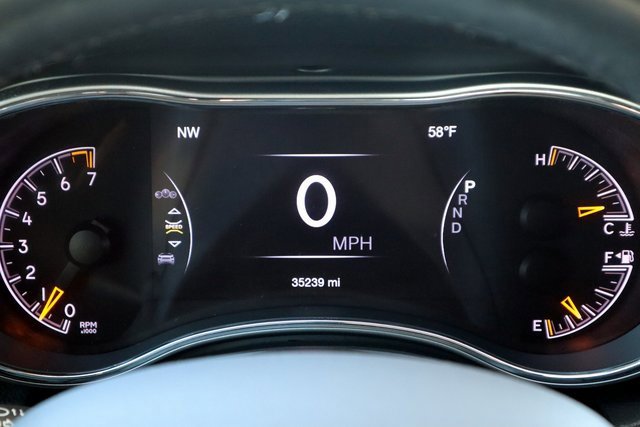 Used 2021 Jeep Grand Cherokee Limited image 36