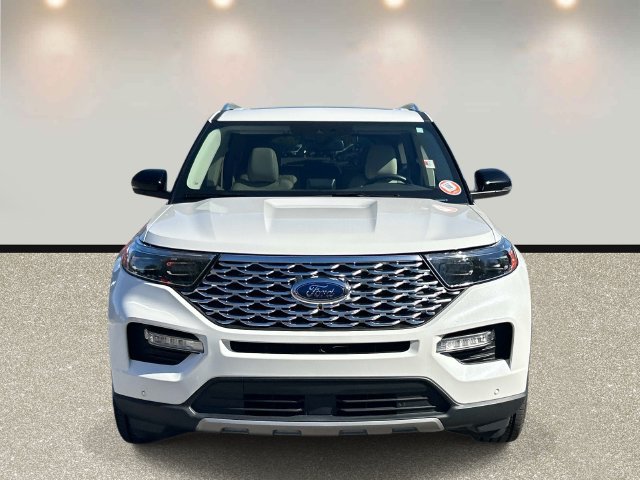 Certified 2021 Ford Explorer Platinum w/ Equipment Group 601A AWD/4WD image 2