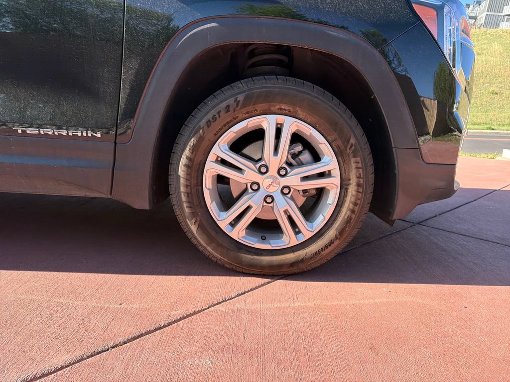 Used 2024 GMC Terrain SLE AWD/4WD image 33