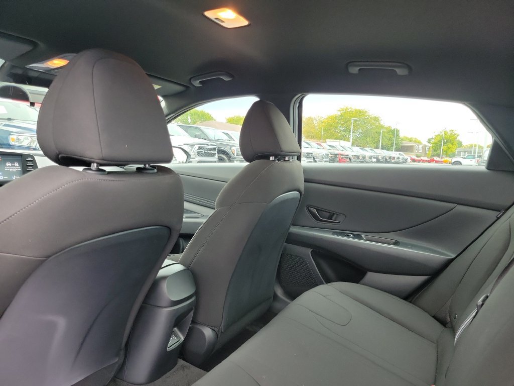 Used 2026 Hyundai Elantra Sport FWD image 16