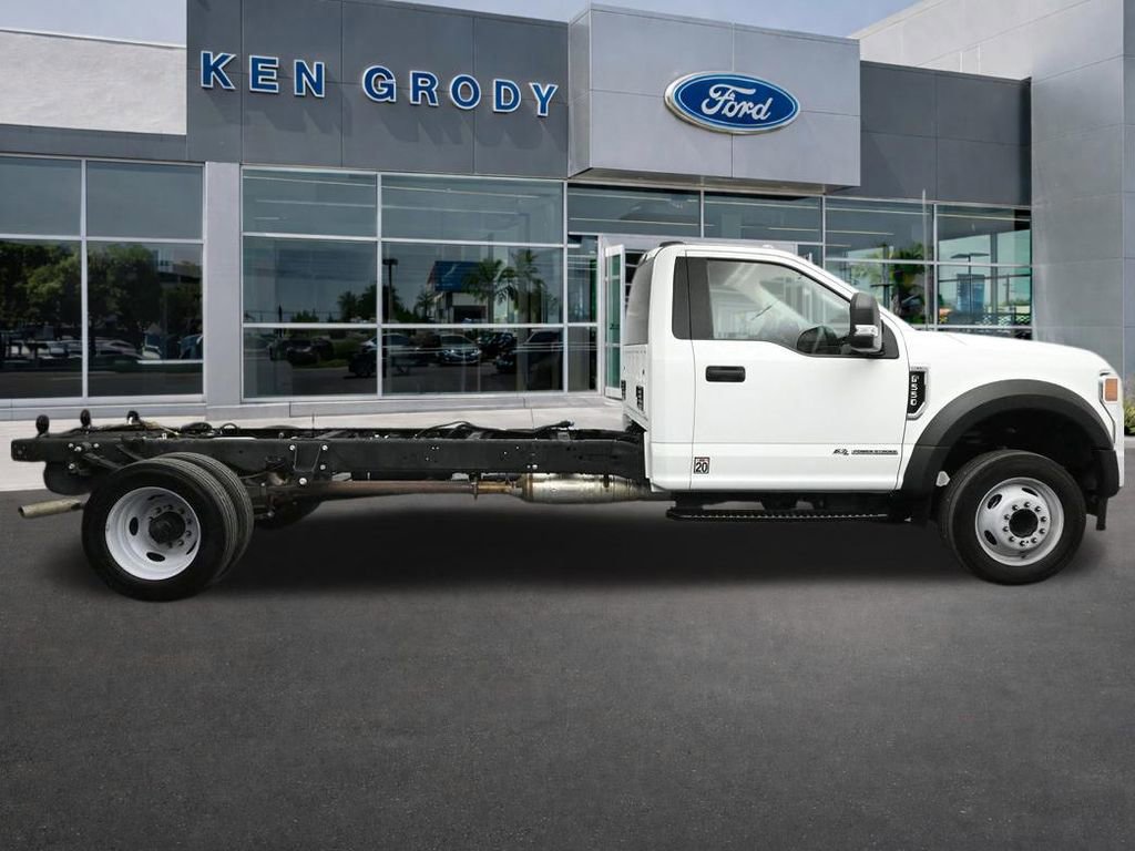 Certified 2020 Ford F550 2WD Regular Cab Super Duty image 4