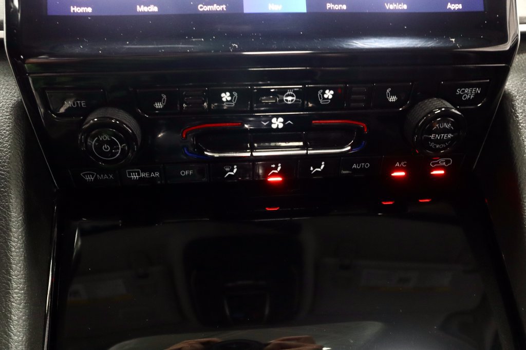 Used 2022 Jeep Grand Cherokee L Limited w/ Luxury Tech Group II AWD/4WD image 31