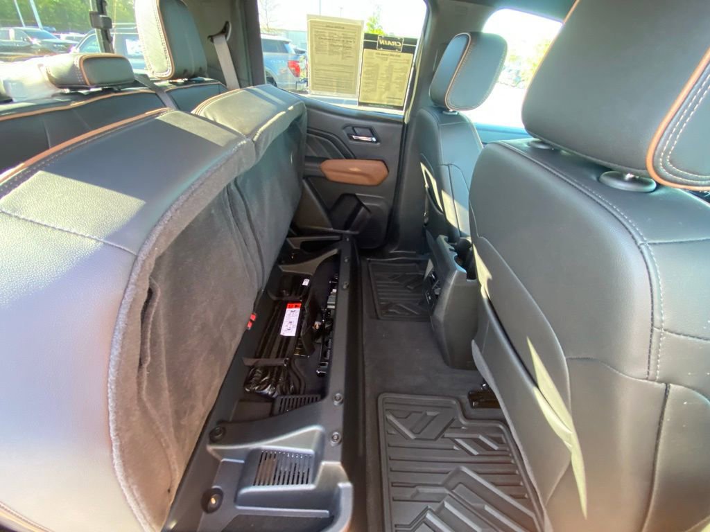 Used 2025 GMC Canyon AT4 w/ AT4 Premium Package image 26