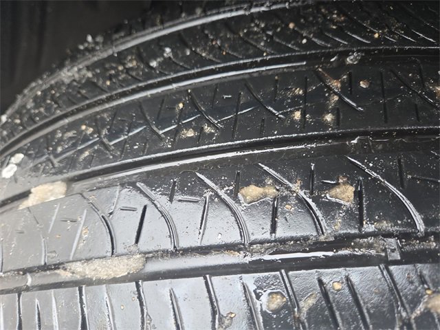 Certified 2023 Ford Explorer ST-Line w/ Class IV Trailer Tow Package image 19