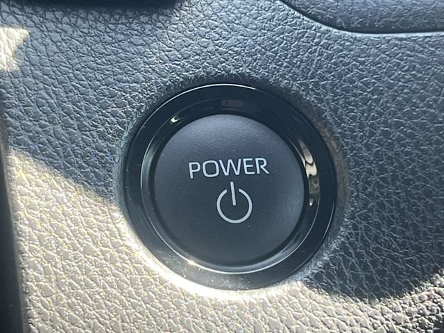 Used 2026 Toyota Camry Hybrid w/ Convenience Package FWD image 34