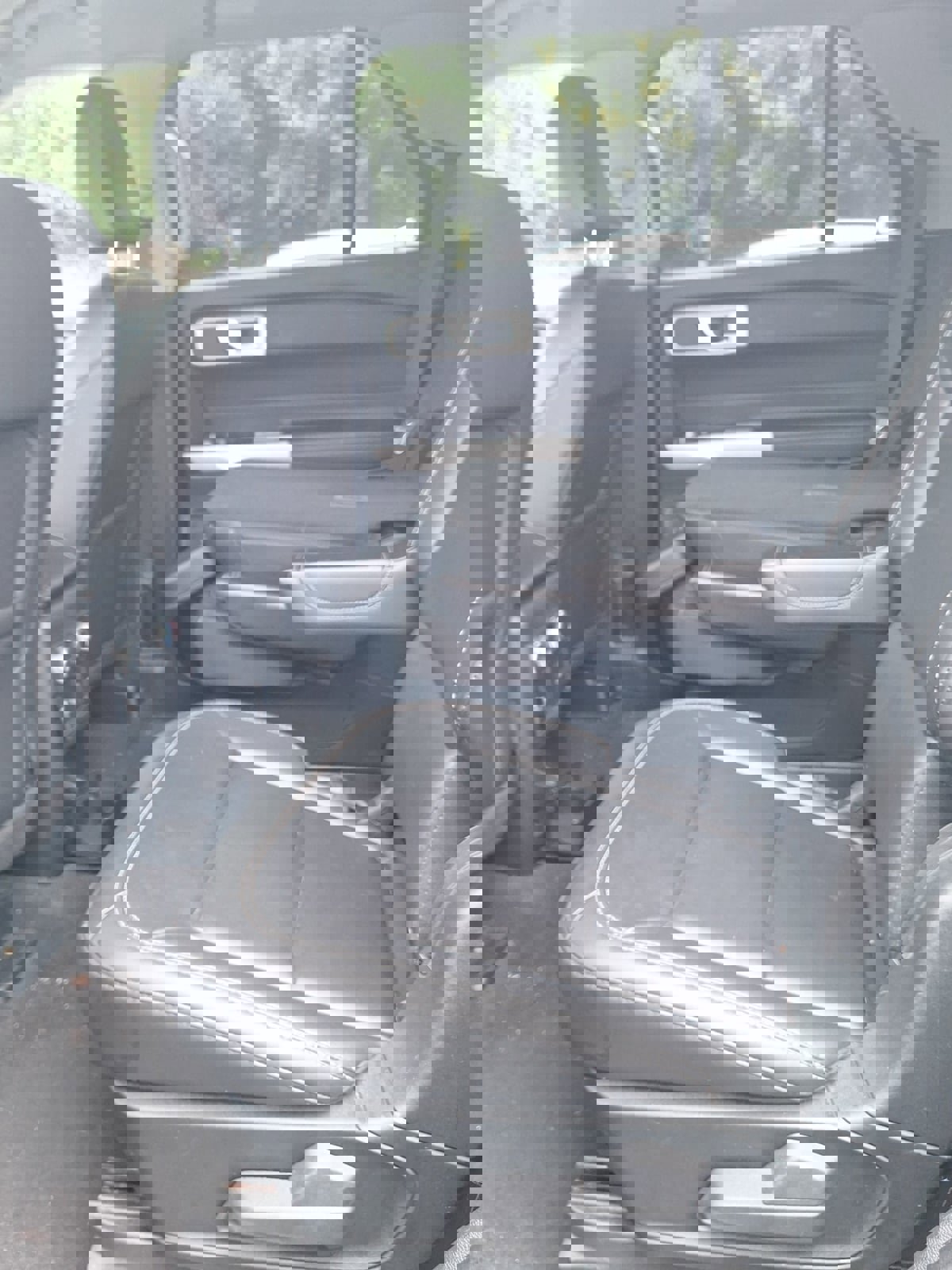 Certified 2022 Ford Explorer XLT w/ Equipment Group 202A image 13