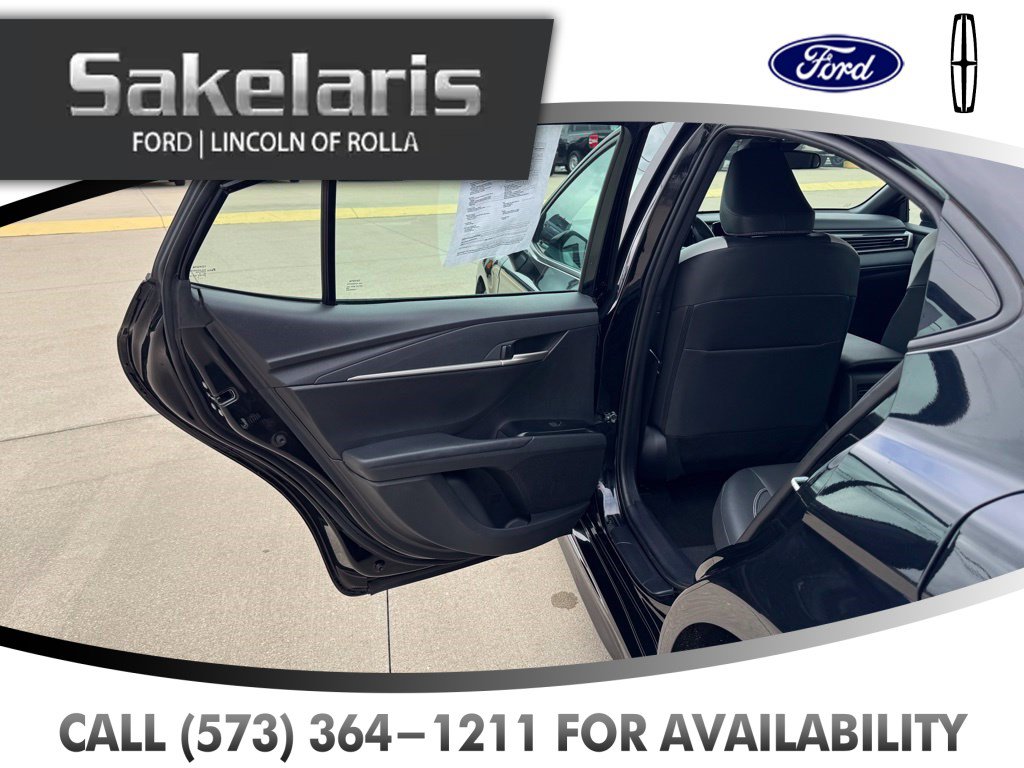 Used 2025 Toyota Camry SE FWD image 31