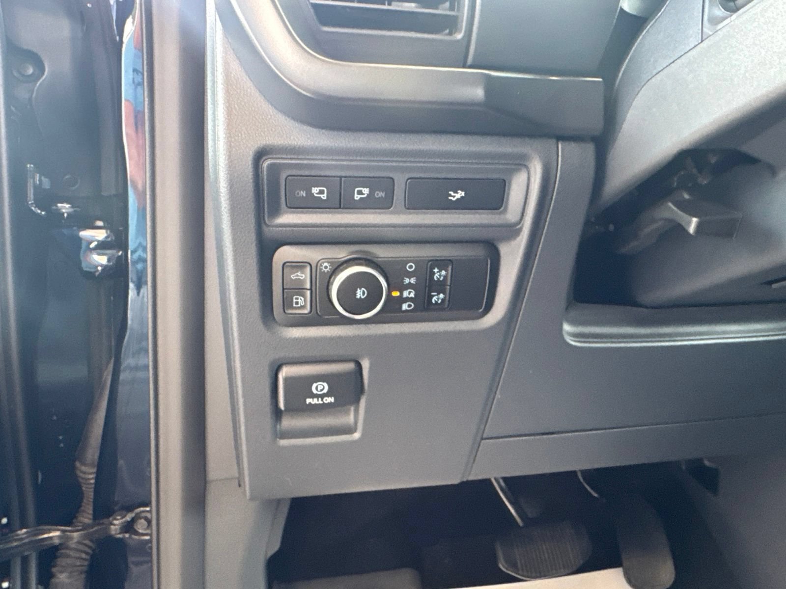 Certified 2024 Ford F150 XLT w/ Equipment Group 302A MID AWD/4WD image 28