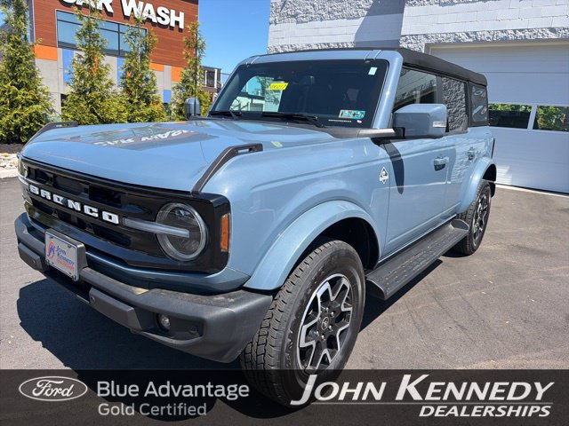 Certified 2025 Ford Bronco Outer Banks AWD/4WD image 1