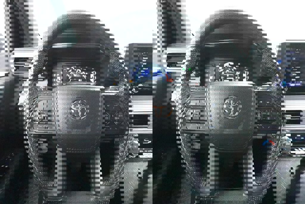 Used 2024 Toyota Tacoma SR5 AWD/4WD image 10