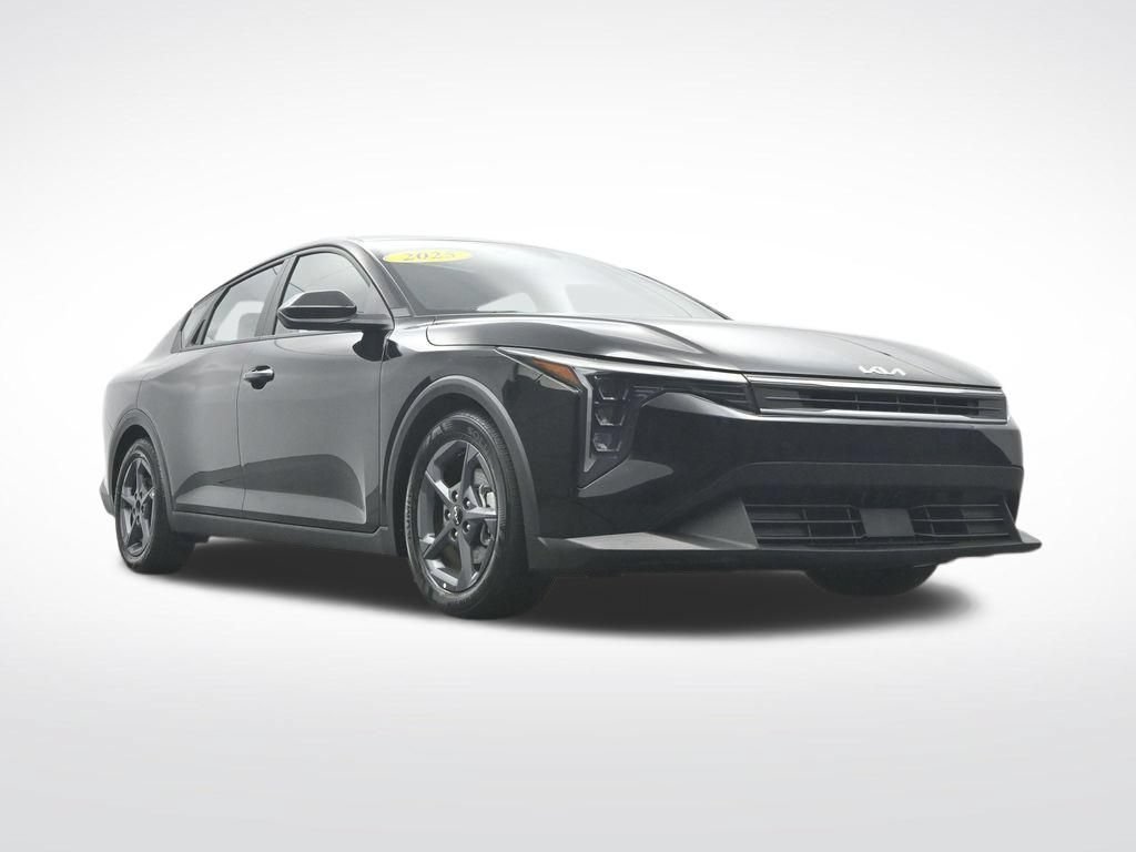 Used 2025 Kia K4 FWD image 33