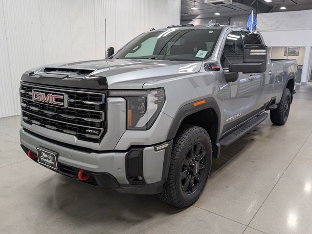 Used 2025 GMC Sierra 3500 AT4 w/ AT4 Preferred Package image 4